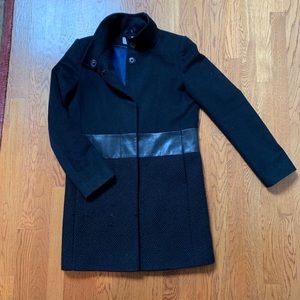 Tahari winter coat. Size 6.